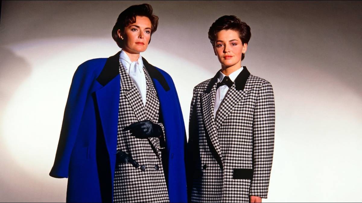 Fashion Time Travel: 6 Vintage Trends Making a Stunning Comeback in the U.S.!